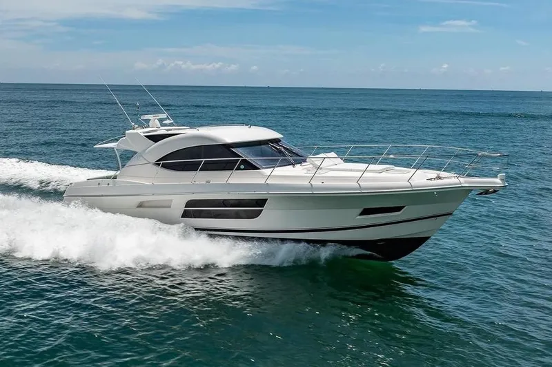The Image of Riviera 5000 Sport Yacht 2016 - 0