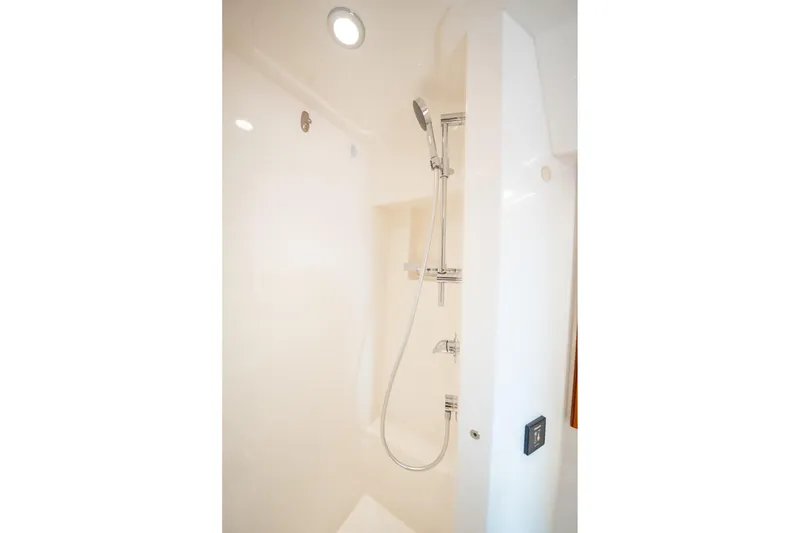 Slide: The Image of Riviera 5000 Sport Yacht 2016 - 84