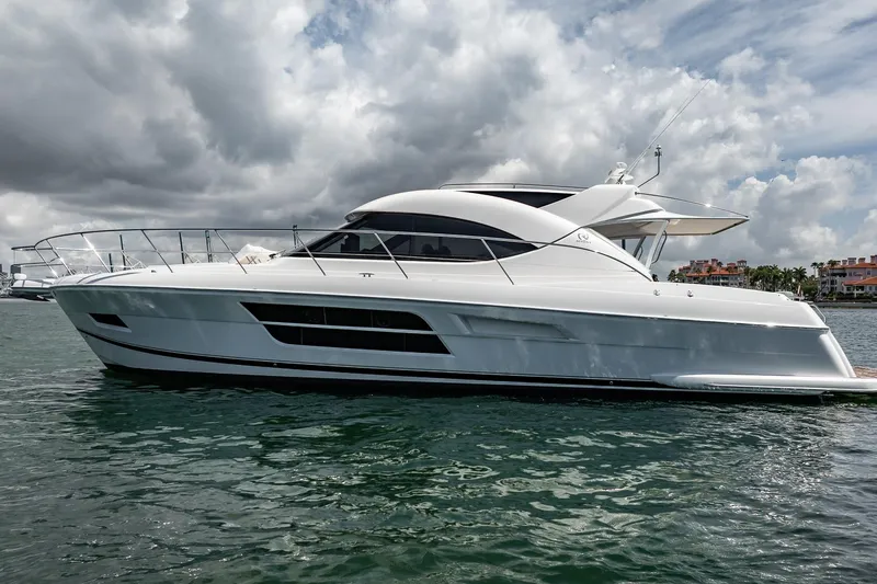 Slide: The Image of Riviera 5000 Sport Yacht 2016 - 9