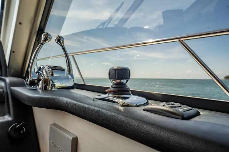 Slide: The Image of Riviera 5000 Sport Yacht 2016 - 47