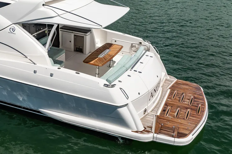 Slide: The Image of Riviera 5000 Sport Yacht 2016 - 24