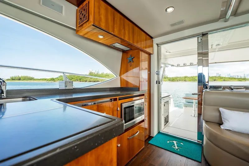 Slide: The Image of Riviera 5000 Sport Yacht 2016 - 60