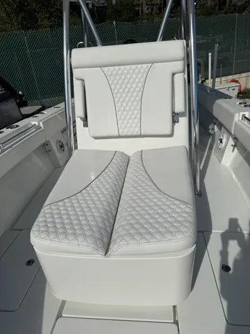 Slide: The Image of Contender 30T 30' 2025 - 12