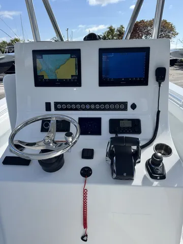 Slide: The Image of Contender 30T 30' 2025 - 7