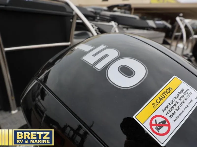 Slide: The Image of Barletta Boats A22CC 2026 - 10