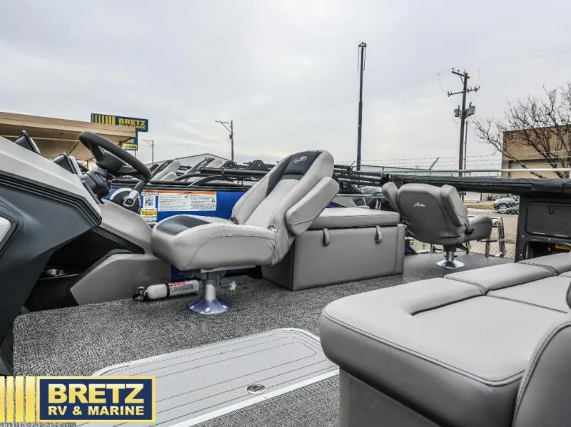 Slide: The Image of Barletta Boats A22CC 2026 - 5