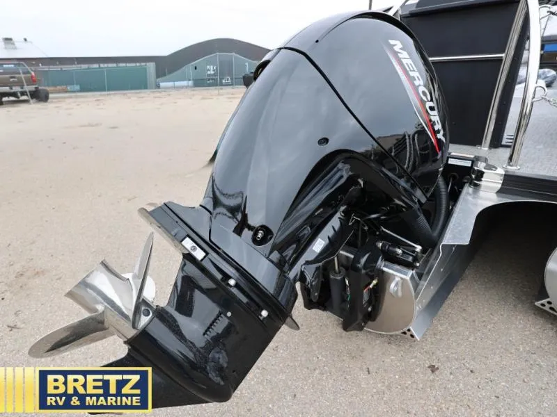 Slide: The Image of Barletta Boats A22CC 2026 - 11