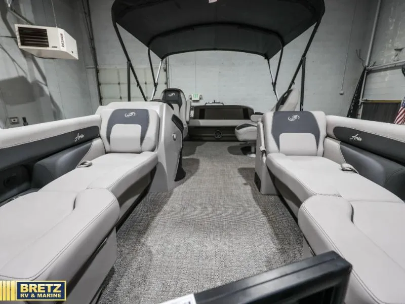 Slide: The Image of Barletta Boats A22UC 2026 - 14