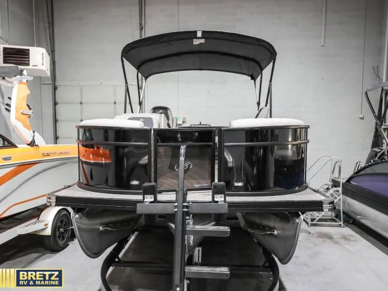 Slide: The Image of Barletta Boats A22UC 2026 - 3