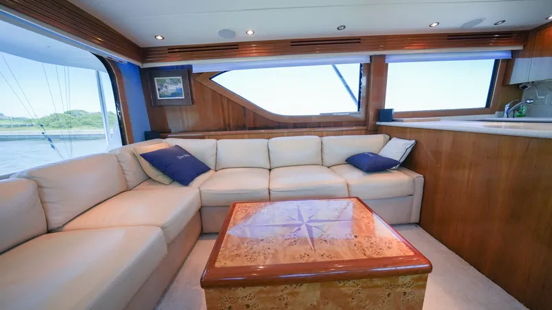 Slide: The Image of Hatteras 60 Convertible 2001 - 4