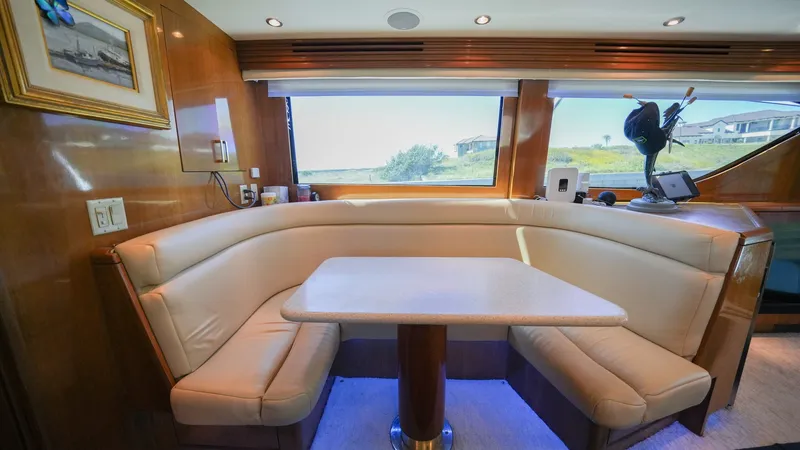 Slide: The Image of Hatteras 60 Convertible 2001 - 2