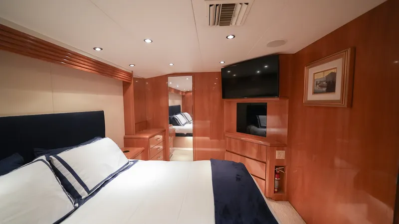 Slide: The Image of Hatteras 60 Convertible 2001 - 10
