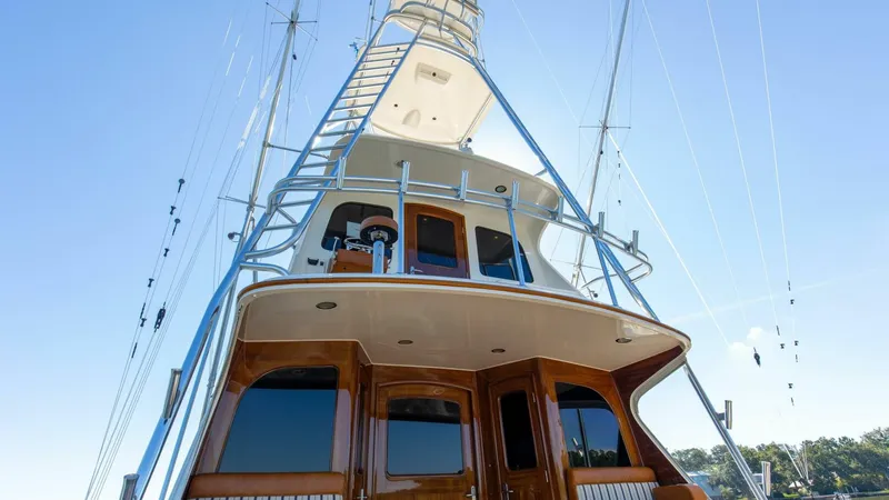 Slide: The Image of Whiticar 76 Enclosed Bridge 2005 - 34