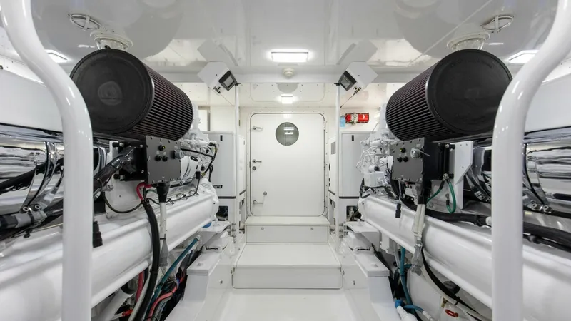 Slide: The Image of Whiticar 76 Enclosed Bridge 2005 - 56