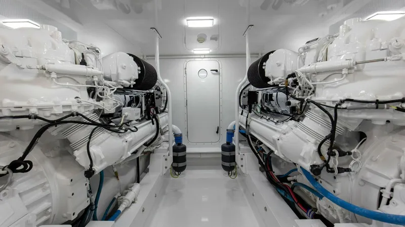 Slide: The Image of Whiticar 76 Enclosed Bridge 2005 - 59