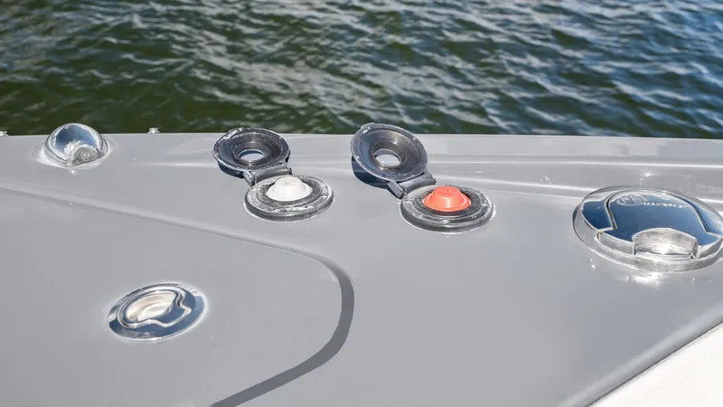 Slide: The Image of Cruisers 42 GLS 2023 - 22