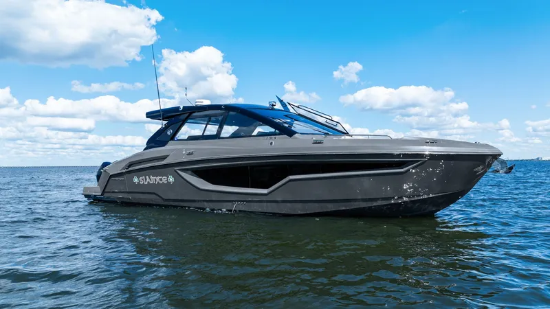 Slide: The Image of Cruisers 42 GLS 2023 - 57