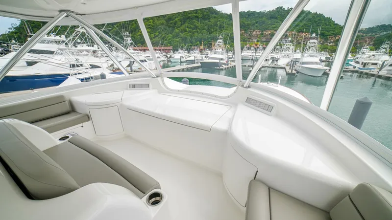 Slide: The Image of Viking 72 Convertible 2023 - 27