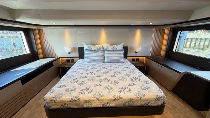 Slide: The Image of Absolute Navetta 58 2026 - 22