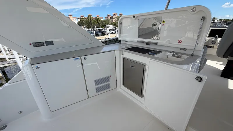 Slide: The Image of Absolute Navetta 58 2026 - 40