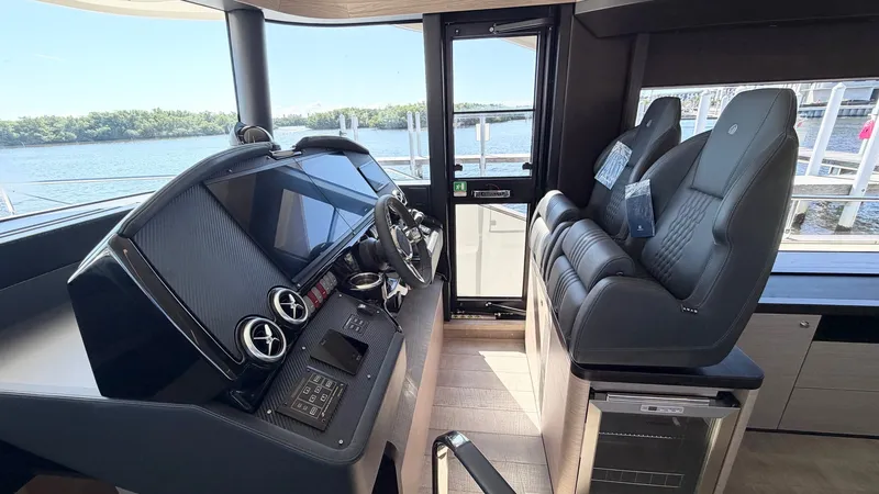 Slide: The Image of Absolute Navetta 58 2026 - 1