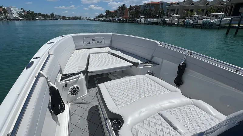 Slide: The Image of Nor-Tech 390 Sport 2020 - 4
