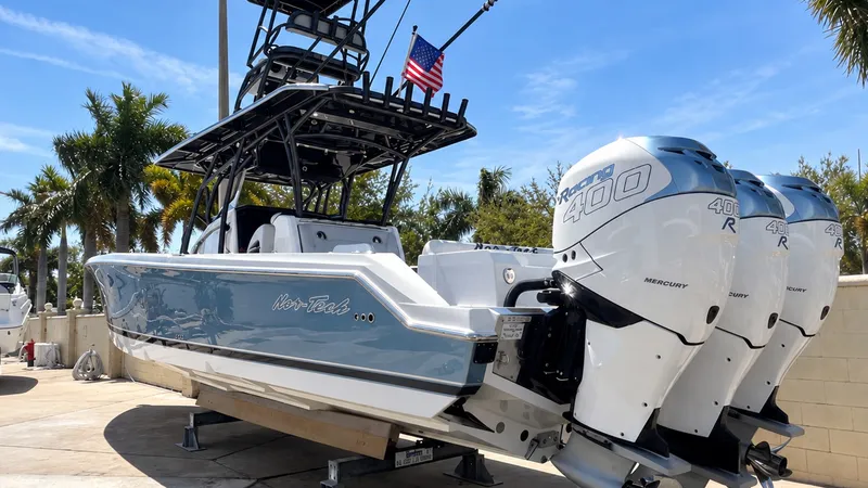 Slide: The Image of Nor-Tech 390 Sport 2020 - 9