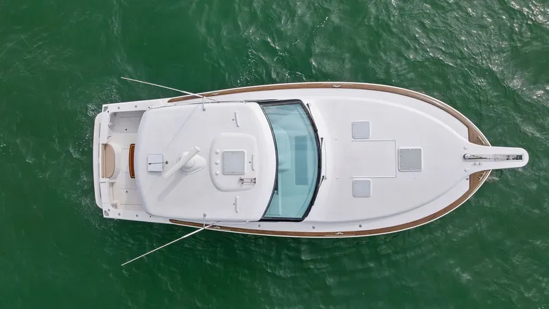 Slide: The Image of Hatteras GT 45X 2017 - 6