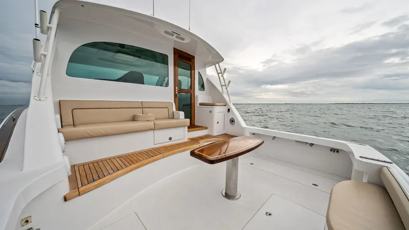Slide: The Image of Hatteras GT 45X 2017 - 43