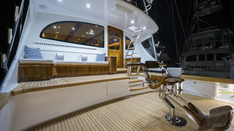 Slide: The Image of Winter Custom 75 Open Convertible 2026 - 37
