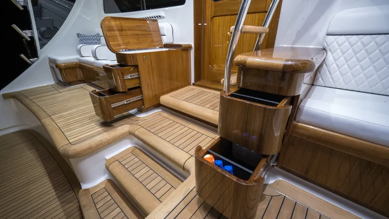 Slide: The Image of Winter Custom 75 Open Convertible 2026 - 42