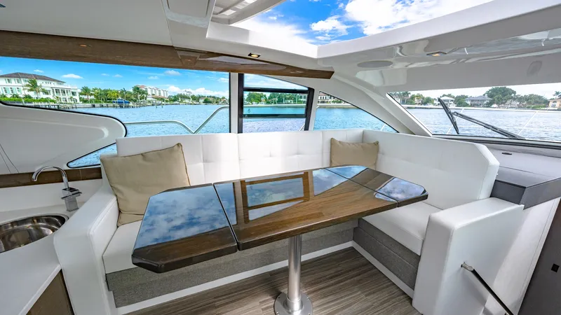 Slide: The Image of Cruisers Cantius 46 2019 - 8