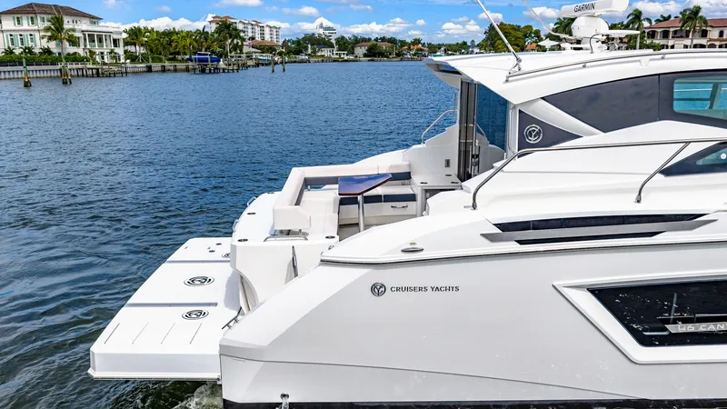 Slide: The Image of Cruisers Cantius 46 2019 - 56