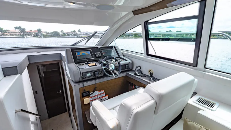 Slide: The Image of Cruisers Cantius 46 2019 - 16