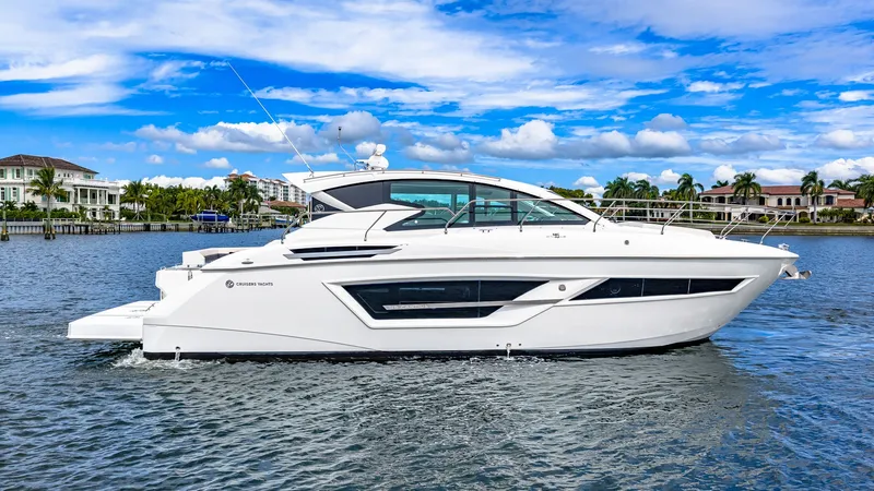 Slide: The Image of Cruisers Cantius 46 2019 - 49