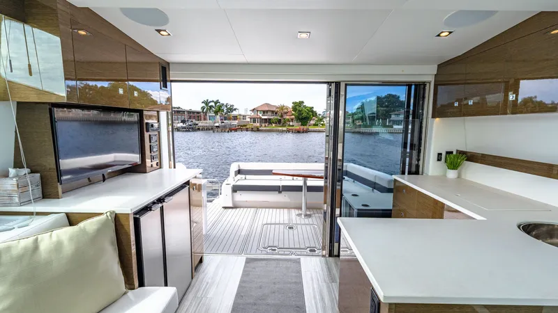 Slide: The Image of Cruisers Cantius 46 2019 - 5