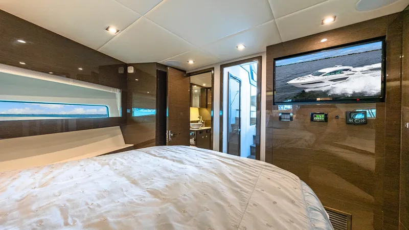 Slide: The Image of Cruisers Cantius 46 2019 - 25