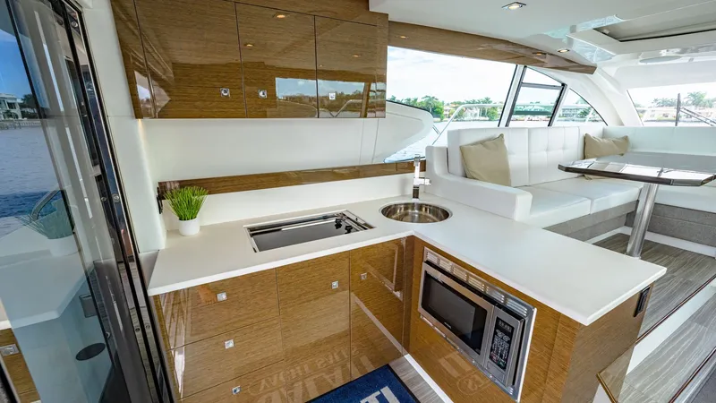 Slide: The Image of Cruisers Cantius 46 2019 - 10