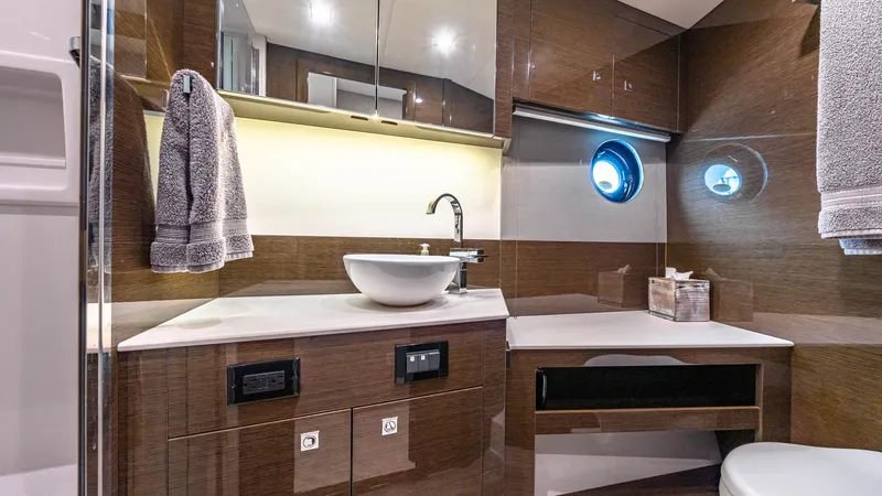 Slide: The Image of Cruisers Cantius 46 2019 - 22