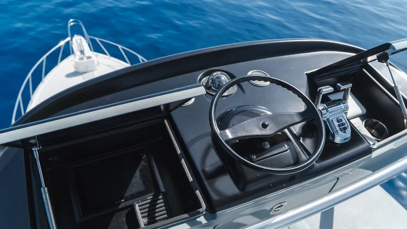 Slide: The Image of Viking 66 Convertible 2014 - 41