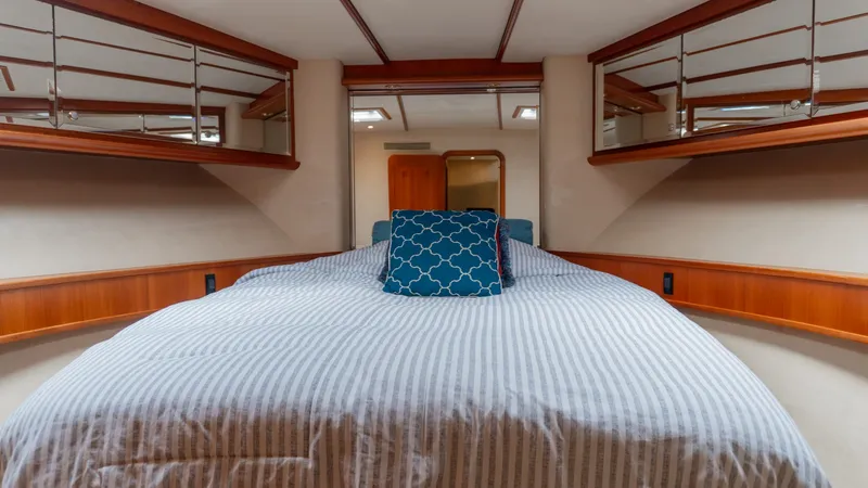 Slide: The Image of West Bay 70 Yachtfisher 2002 - 30