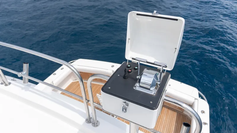 Slide: The Image of West Bay 70 Yachtfisher 2002 - 57