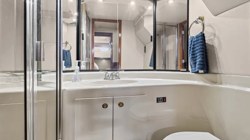 Slide: The Image of Meridian 490 SE Pilot House 2007 - 16