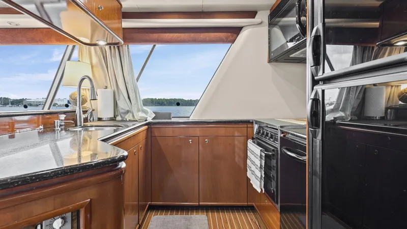 Slide: The Image of Meridian 490 SE Pilot House 2007 - 7