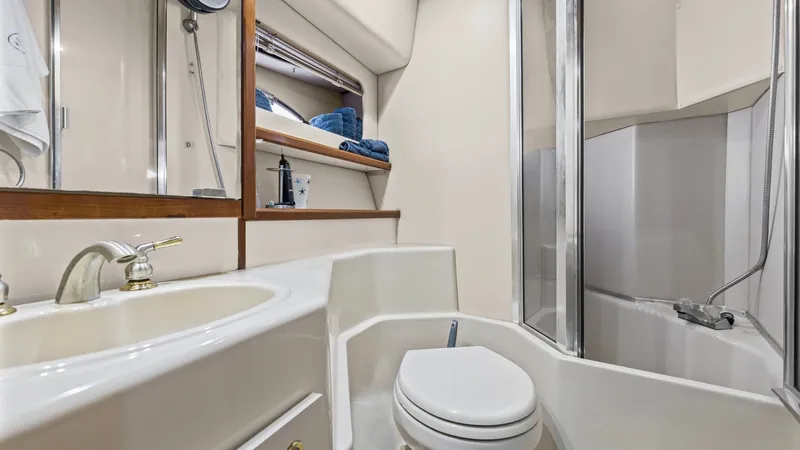 Slide: The Image of Meridian 490 SE Pilot House 2007 - 14