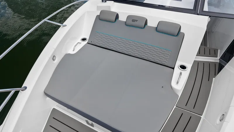 Slide: The Image of Granfort 370 GTX 2027 - 17