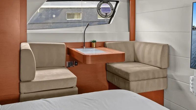 Slide: The Image of Prestige 500 Fly 2015 - 52