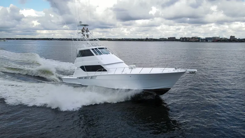 The Image of Hatteras 60 Enclosed Bridge Convertible 1999 - 0