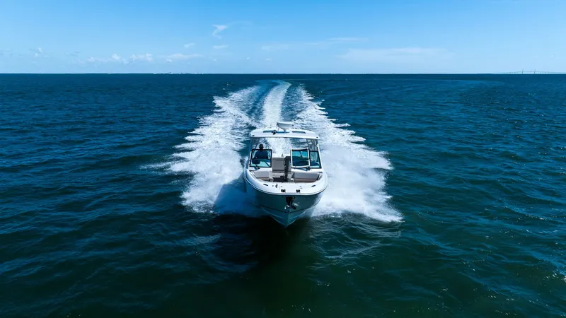 Slide: The Image of Boston Whaler 320 Vantage 2019 - 59