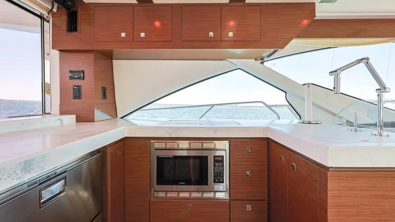 Slide: The Image of Cruisers 60 Cantius 2020 - 18